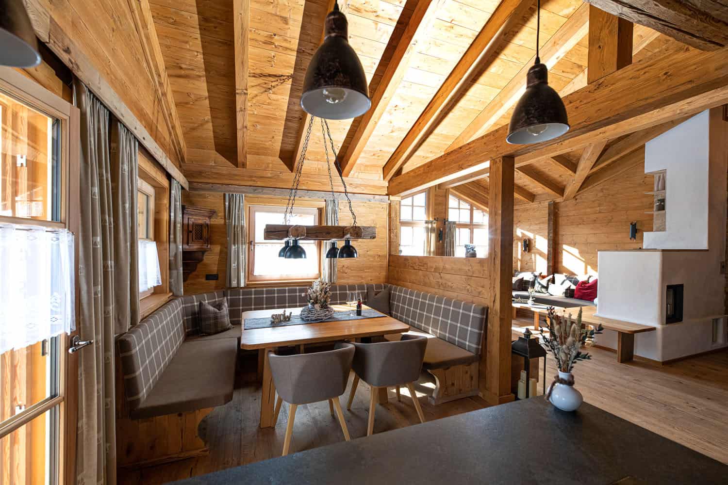 romantische-huette-mit-whirlpool-fuer-2-personen-chalet-romantik mieten_in_Tirol_bei_Seefeld_Alpe_Charlets_6695